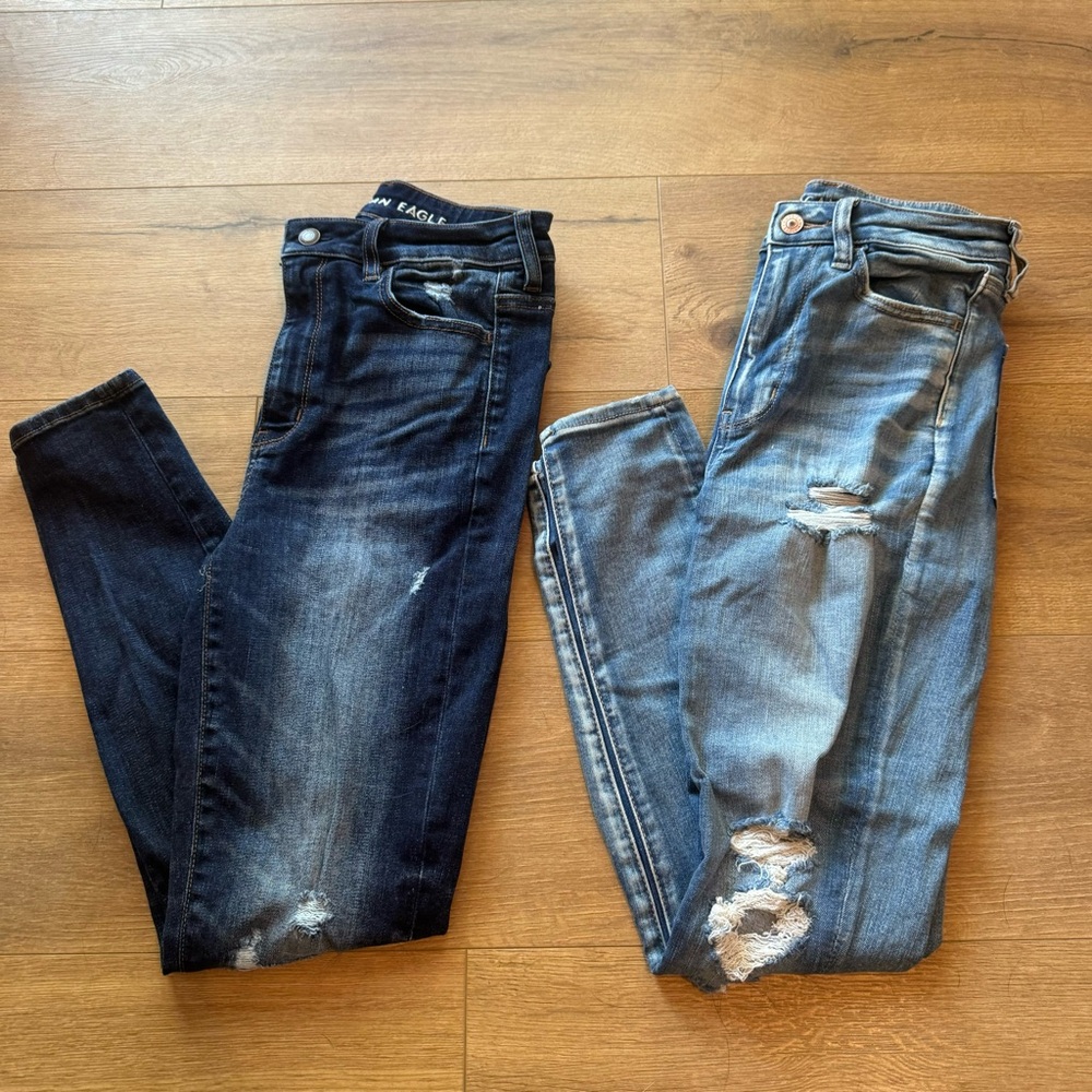Lot of 2 - American Eagle size 4 Short Highest Rise Jeggings Jeans Distressed